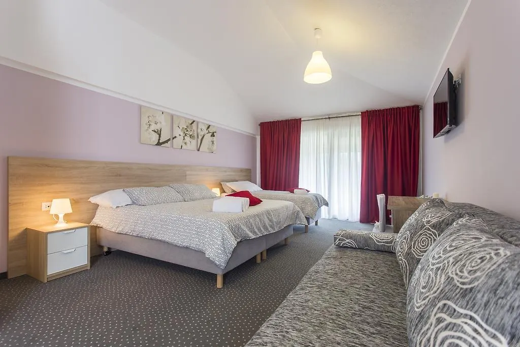 Na Brijegu Hotel Pazin 3*,